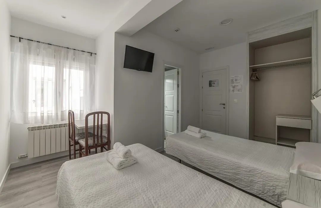 Hostal Lar-1